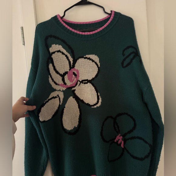 Urban Outfitters Green Floral Crewneck Sweater - Picture 2 of 6